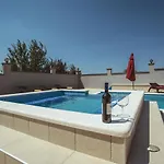 Villa In With Sea *