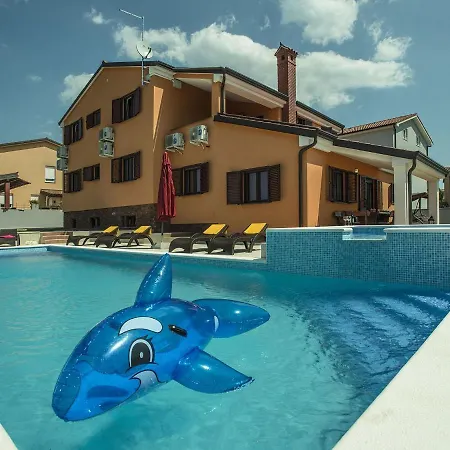 Modern In With Private Swimming Pool *