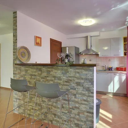 Modern In With Private Swimming Pool Pula