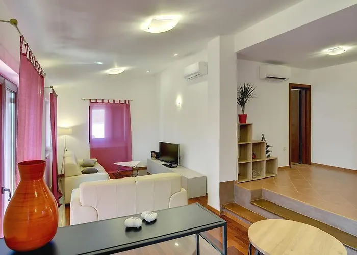 In With Sea Villa Pola